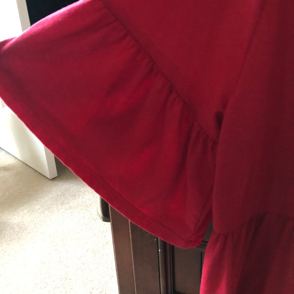 SHEIN v neck ruffle top - Picture 4 of 6
